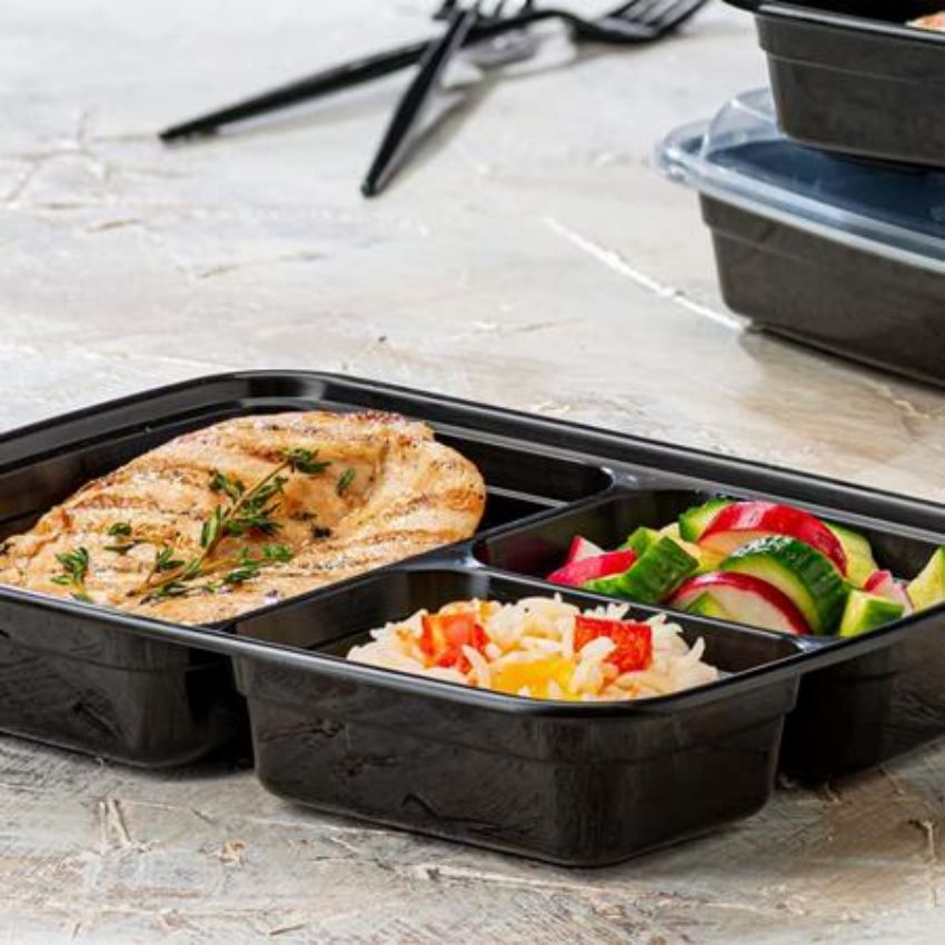 Model HS12 - 34 oz Rectangle 2 Compartment Black CPET Tray