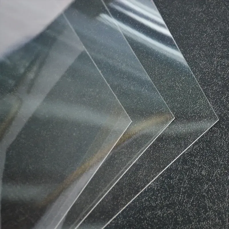 Feuilles de PVC pour boîtes pliantes 700 x 1 000 mm
