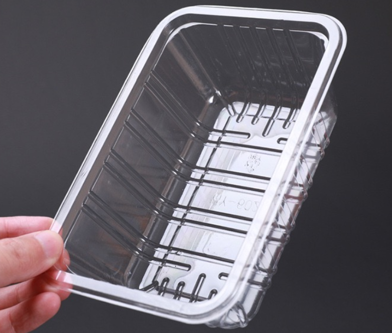 Clear PET tray with fresh produce
